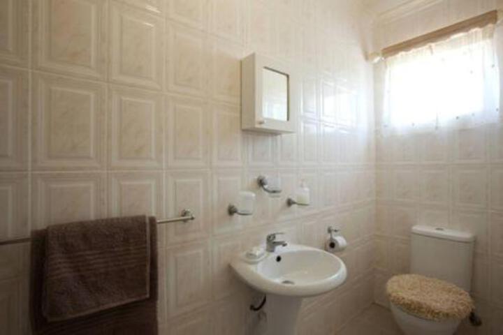 Quest Bed & Breakfast - thumb 2