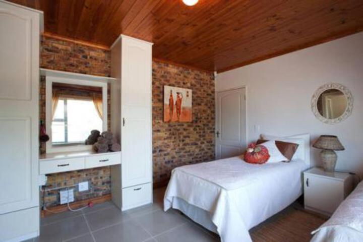 Quest Bed & Breakfast - thumb 5