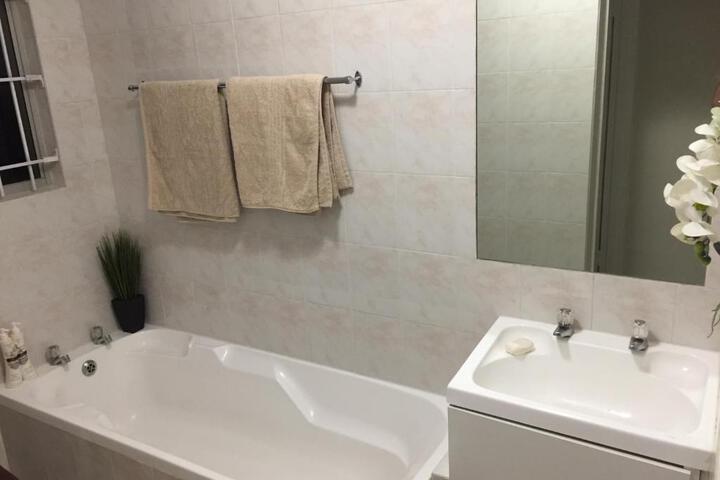 10 South Views - thumb 4