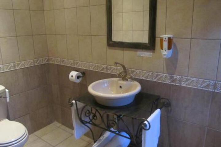 Crystal Sands Guesthouse - thumb 1