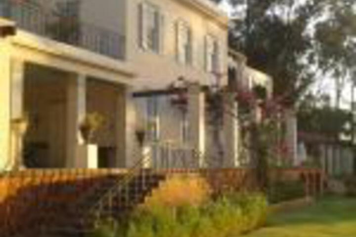 Morton Manor - thumb 0