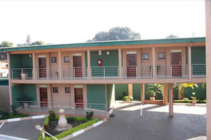 Vhafamadi Bed And Breakfast - thumb 3