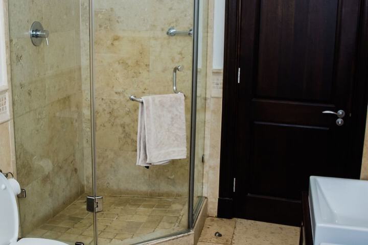 305 Manor Gardens - thumb 6