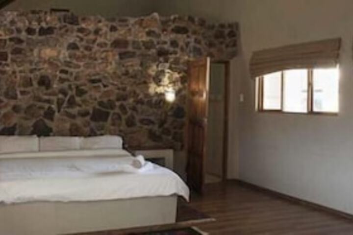 Tarragon Guest House - thumb 3