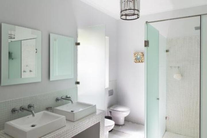 22 Van Wijk Street Tourist Accommodation - thumb 2