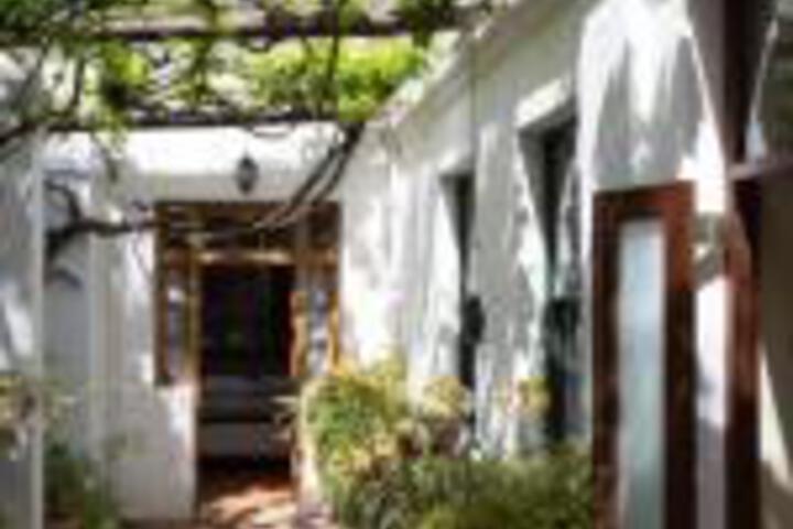 22 Van Wijk Street Tourist Accommodation - thumb 0