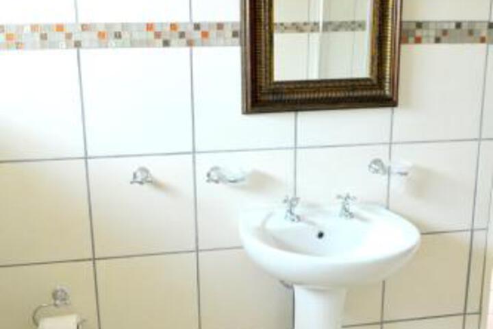 Jakobs Guesthouse & Cottage - thumb 7