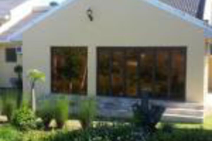 Jakobs Guesthouse & Cottage - thumb 0