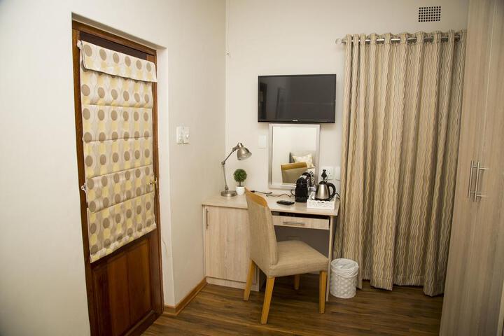 Barney Barnato B & B - thumb 1