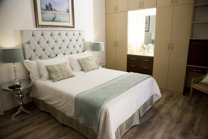 Barney Barnato B & B - thumb 4