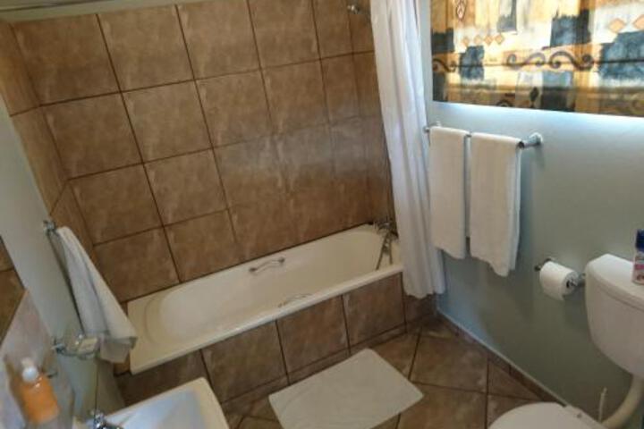 Razel Lodge - thumb 3