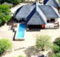 Beautiful Mountain Views From a 2 Bedroom Home With Pool - Accommodation Africa