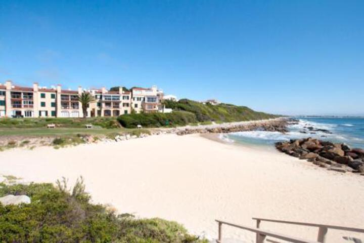 Port Main Royal Oceans Edge - thumb 0