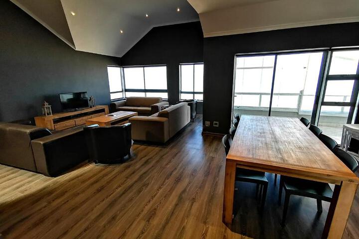 Cape Town Beachfront Accommodation In Blouberg - thumb 7