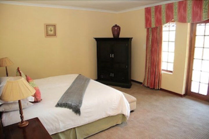 Magalies Manor - thumb 5