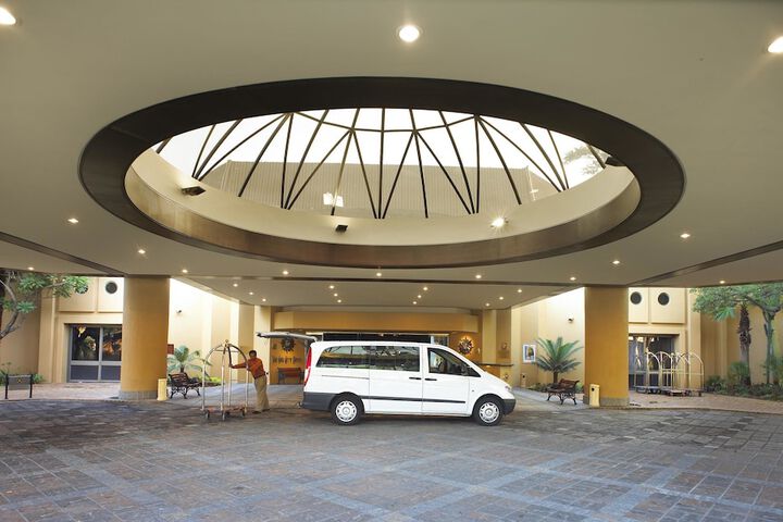 Sun City Hotel And Casino - thumb 4