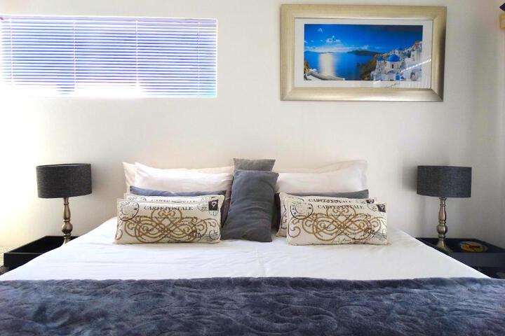 Au Plais De Langebaan At Palm Tree Villa - thumb 1