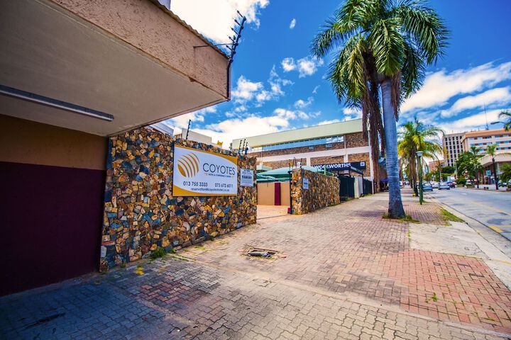 Coyotes Hotel And Conference Centre - thumb 2