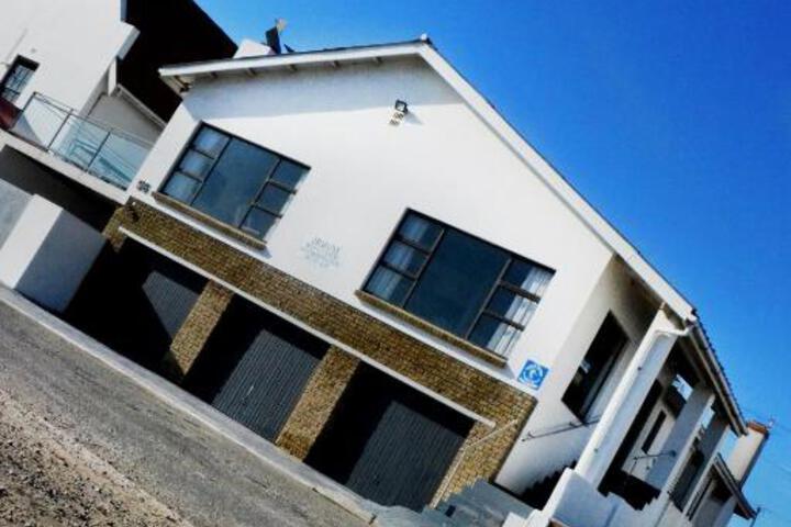 Abalone Self Catering - thumb 7