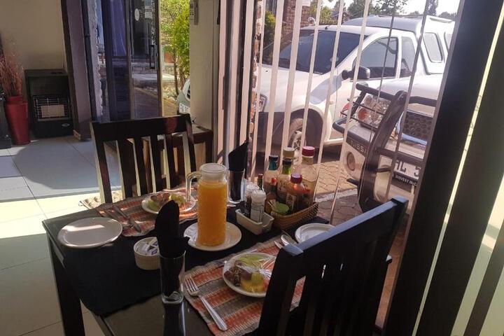 Aliwal Villa Guest Lodge - thumb 4