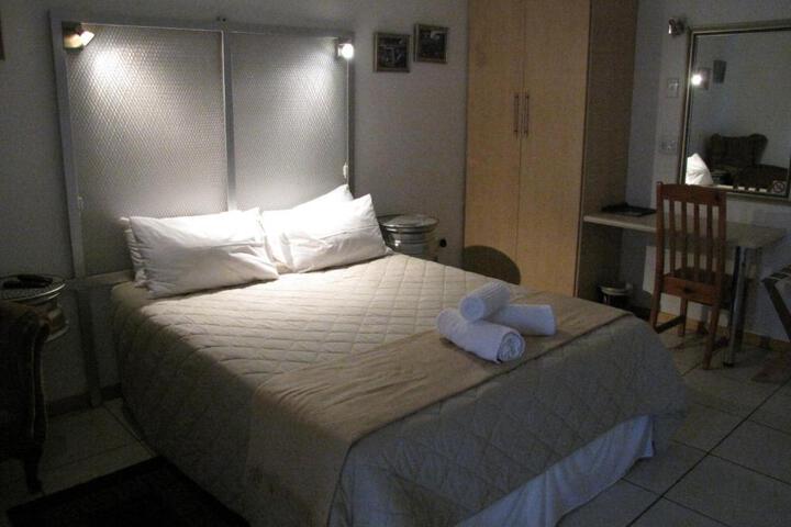 Bel Air Guest House - thumb 5