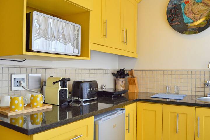 1AA Wilhelminia Apartments - thumb 1