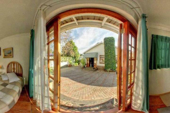 Cosy Den B&B Luxury Guest House Style - thumb 3