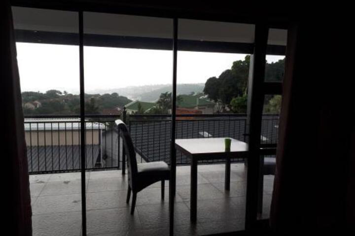 Collards B & B - thumb 3