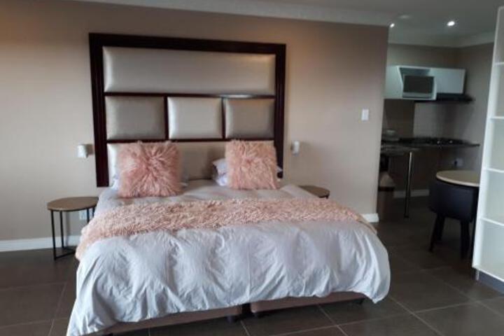 Collards B & B - thumb 7