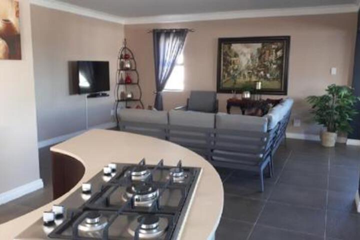 Collards B & B - thumb 2