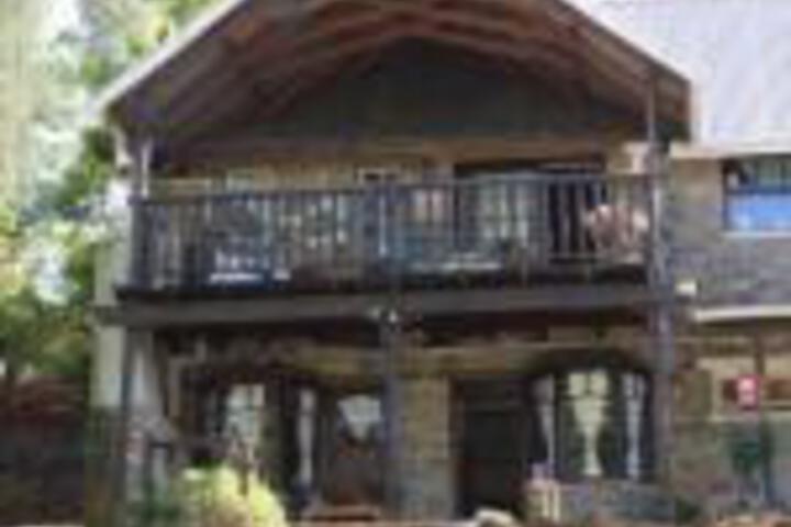 Leafy Lane - thumb 0