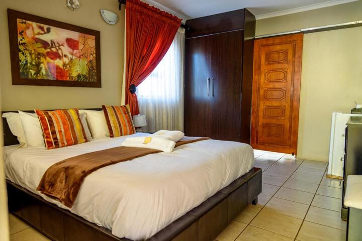 Hlulani Guest House - thumb 2