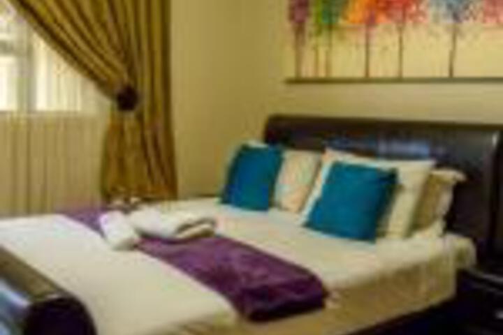 Hlulani Guest House - thumb 0