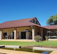 Esther's Country Lodge - Accommodation Africa