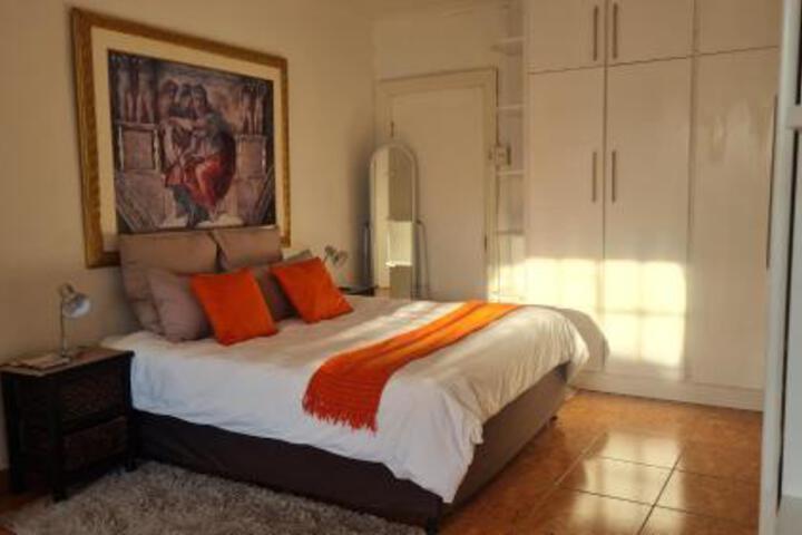 Kayalako 4th Avenue Guest House - thumb 4