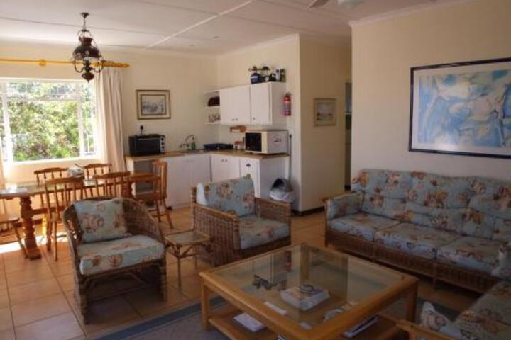 Paulyn Place - thumb 3