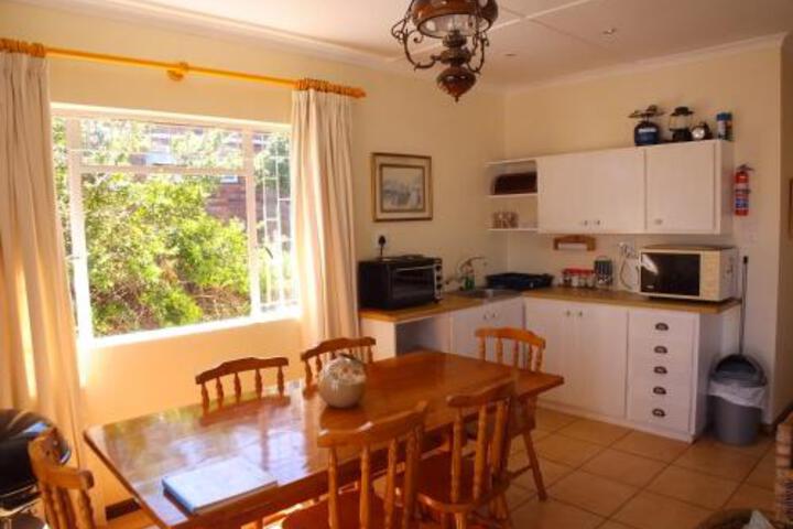 Paulyn Place - thumb 2