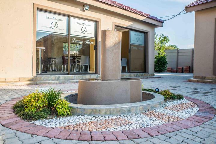 Qs Boutique Stay - thumb 6