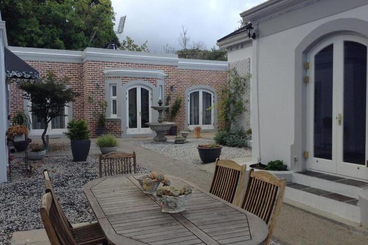 1 On Mona B & B - thumb 5