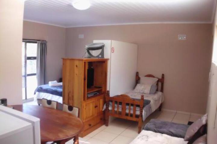 Acdc Self Catering - thumb 0