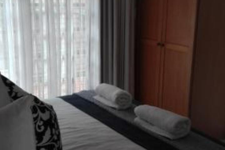 12A Oyster Crescent - thumb 4