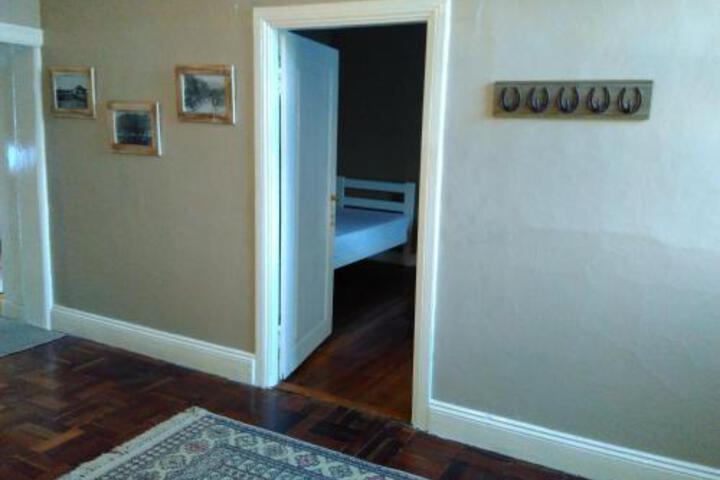 Boer & Brit - thumb 6