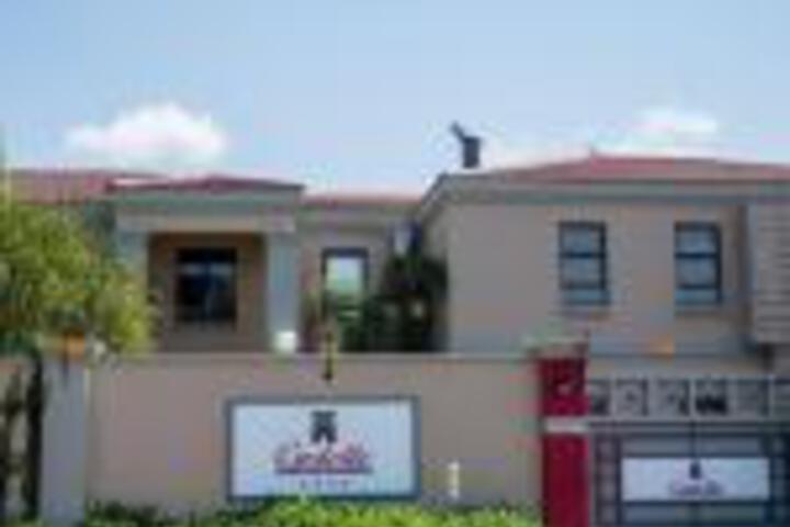 Castello Guesthouse Bloemfonte - thumb 0