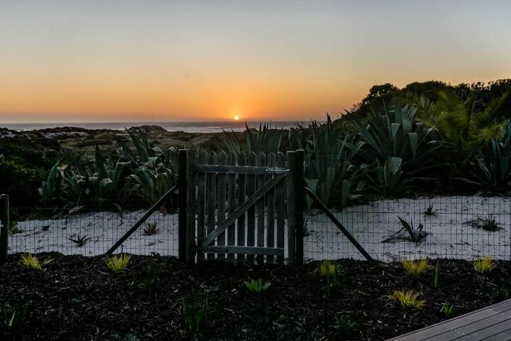 Willow Beach House - thumb 2