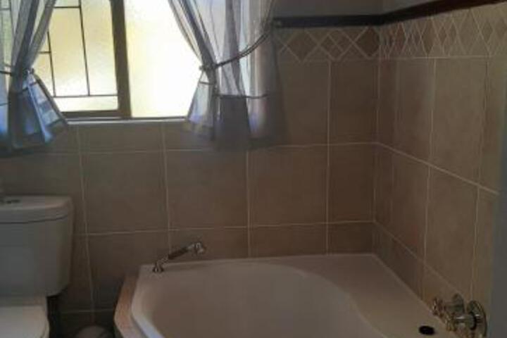 Panorama Self Catering - thumb 6