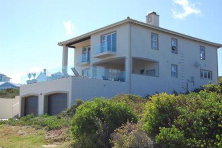 Africa Sun Villa - thumb 0