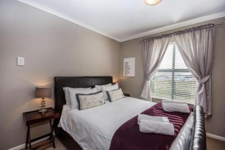 Mariners Village Self Catering Apartment - thumb 5