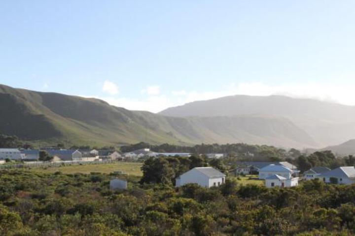 Mariners Village Self Catering Apartment - thumb 0