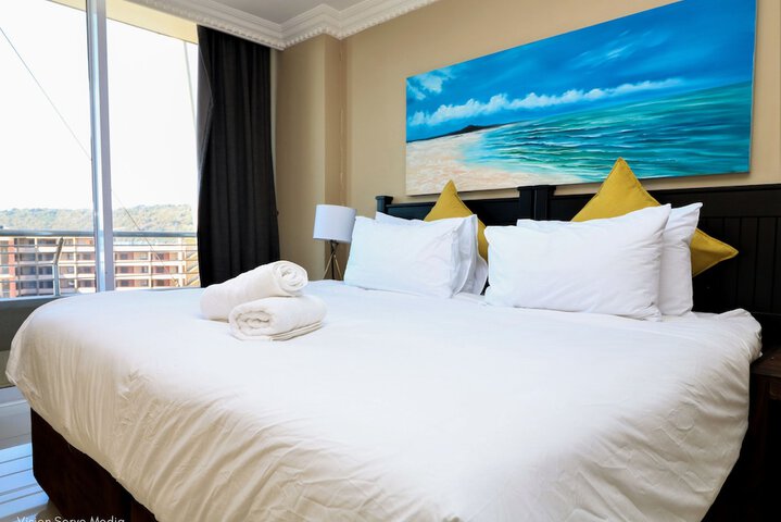 1 Bedroom Luxury Apartment - thumb 4