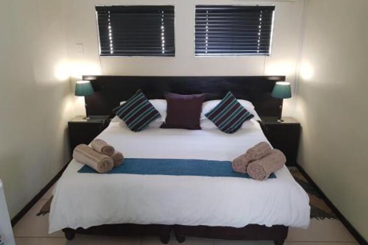 360 Eastwoods Guest House - thumb 1